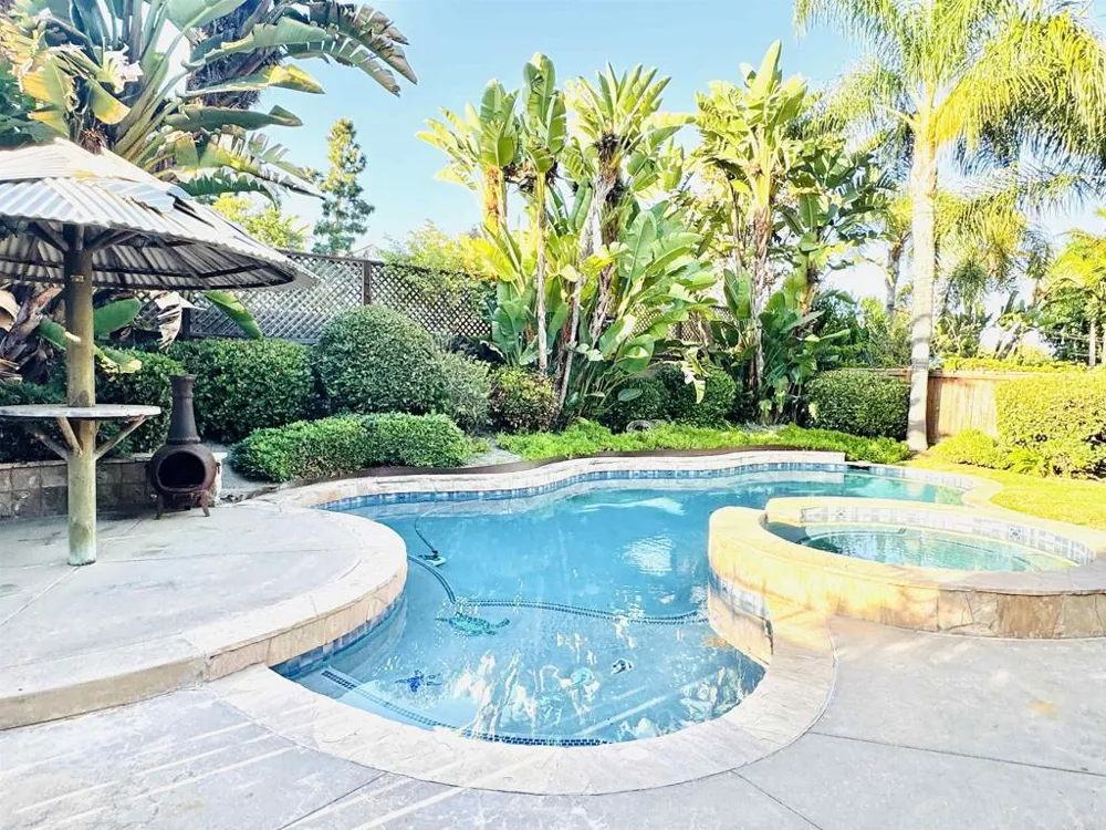 3906 Rill Court Carlsbad, CA 92010