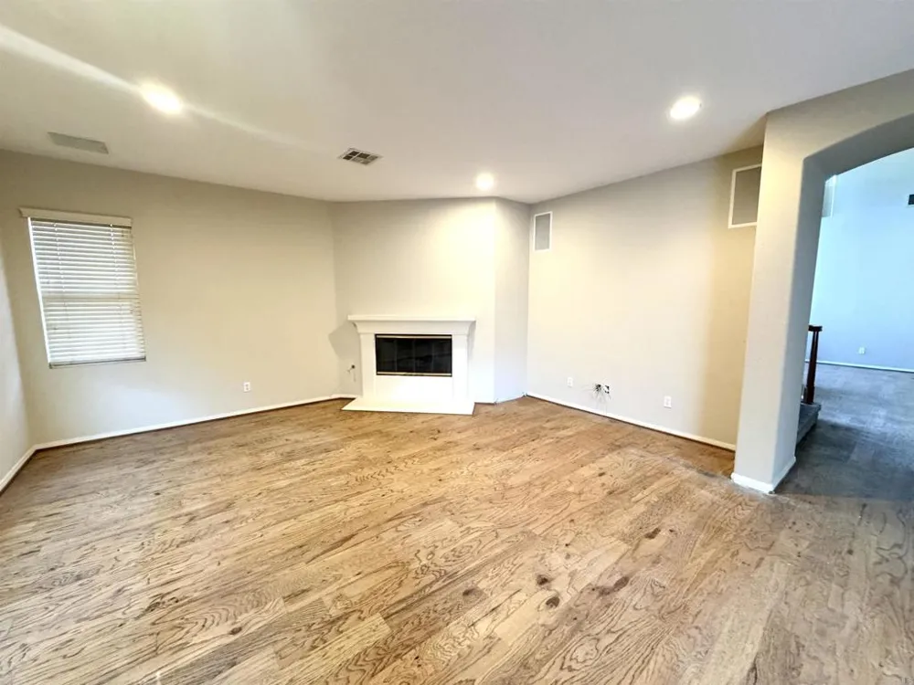 3906 Rill Court Carlsbad, CA 92010
