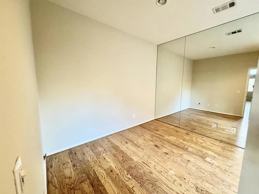 3906 Rill Court Carlsbad, CA 92010