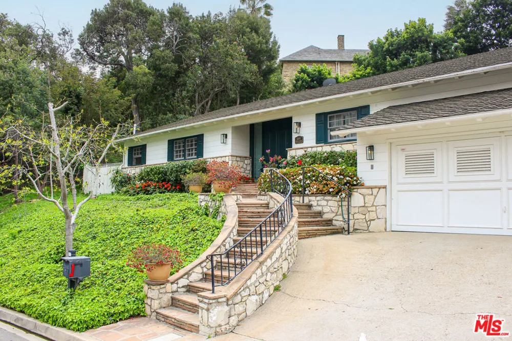 1079 MARILYN DRIVE Beverly Hills, CA 90210