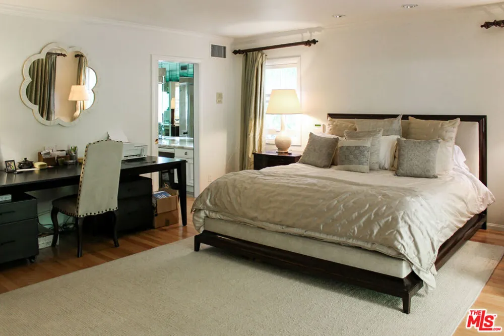 1079 MARILYN DRIVE Beverly Hills, CA 90210