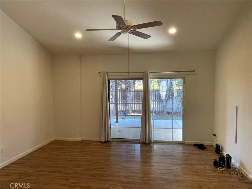 19410 Cohasset Street Reseda, CA 91335