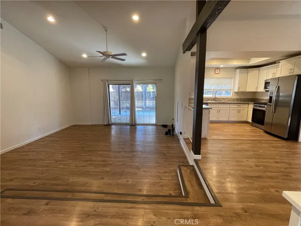 19410 Cohasset Street Reseda, CA 91335
