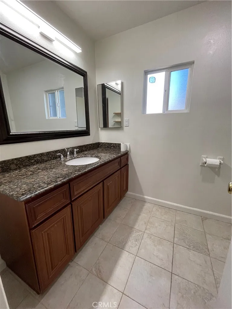 19410 Cohasset Street Reseda, CA 91335