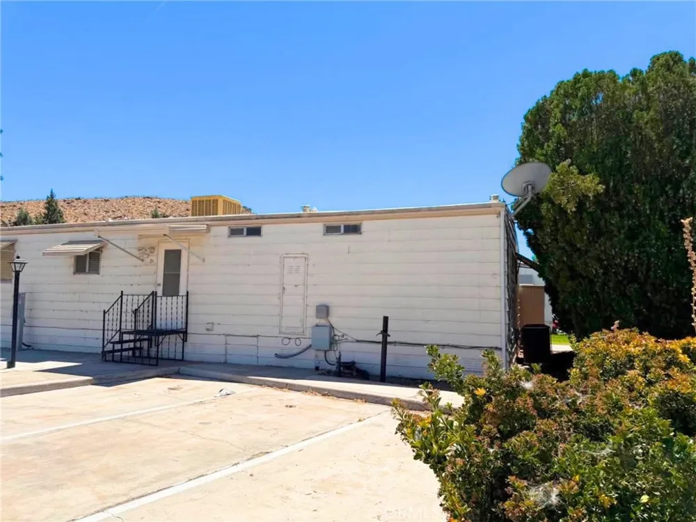 15940 Stoddard Wells #56 Victorville, CA 92395
