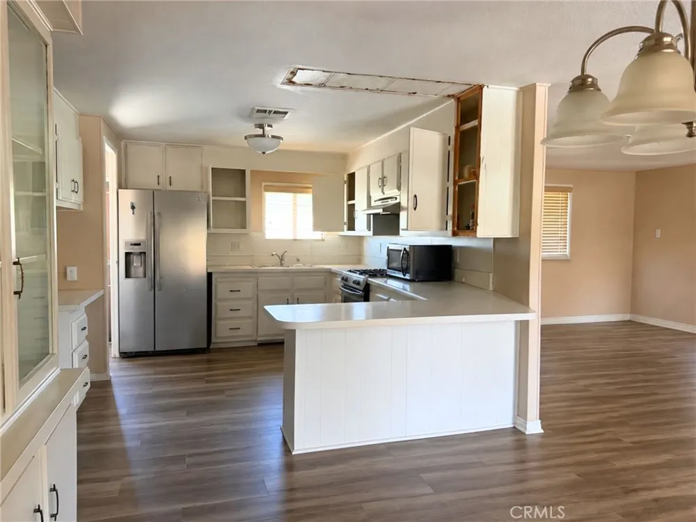 15940 Stoddard Wells #56 Victorville, CA 92395