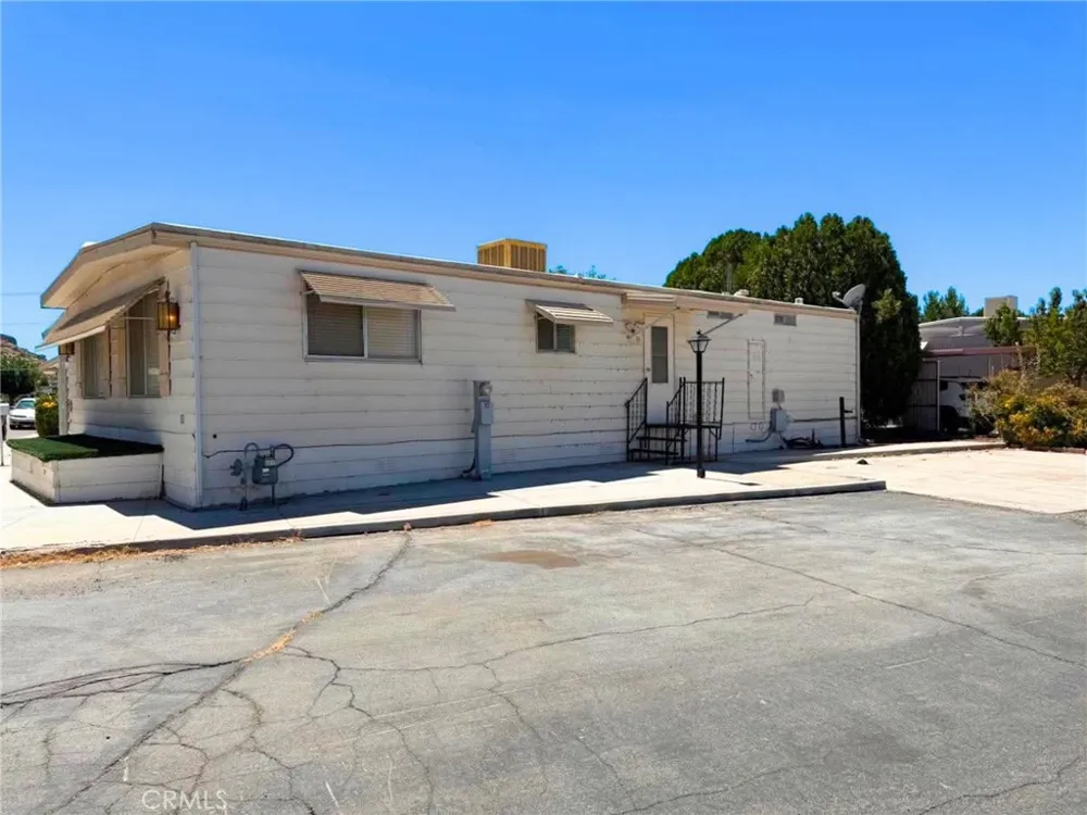15940 Stoddard Wells #56 Victorville, CA 92395