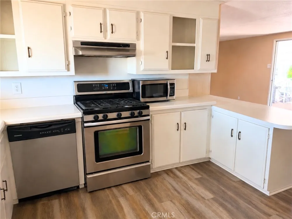 15940 Stoddard Wells #56 Victorville, CA 92395