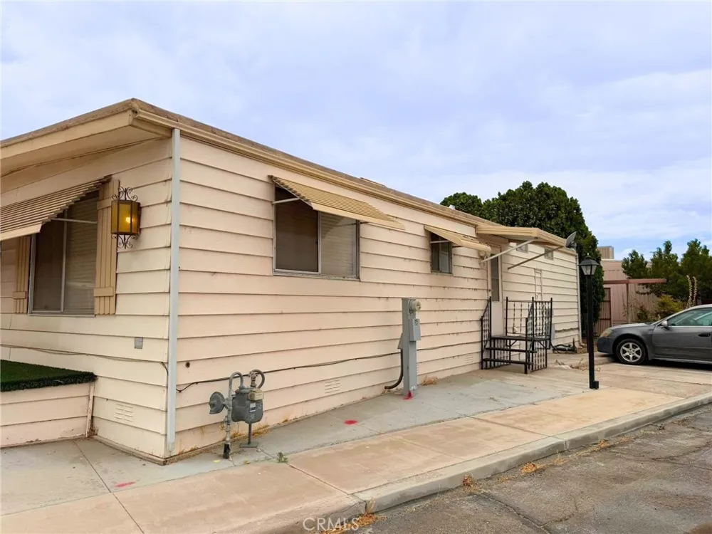 15940 Stoddard Wells #56 Victorville, CA 92395