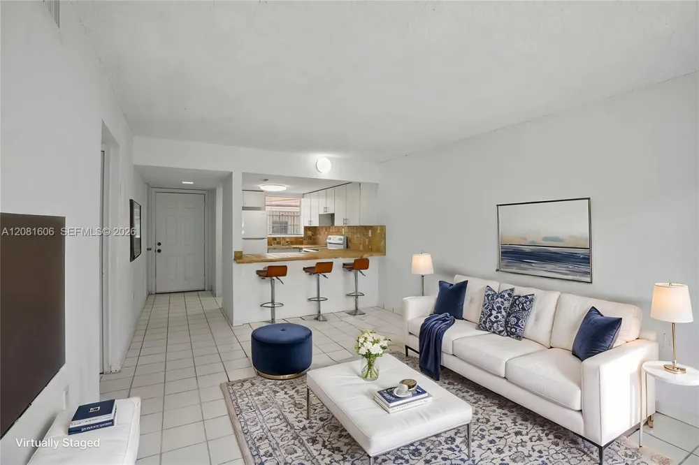 461 SW 7th St #4 Miami, FL 33130