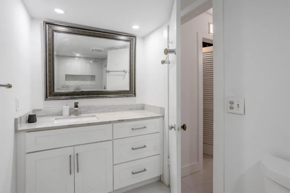 700 SE 6th Avenue #107 Deerfield Beach, FL 33441