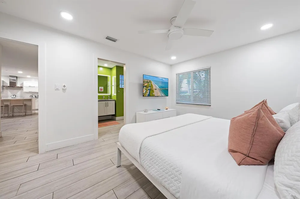 570 DOVER ROAD Tequesta, FL 33469