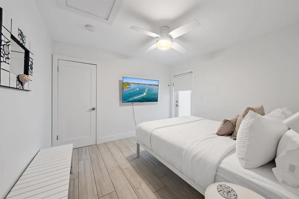 570 DOVER ROAD Tequesta, FL 33469