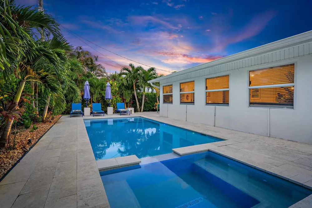 570 DOVER ROAD Tequesta, FL 33469