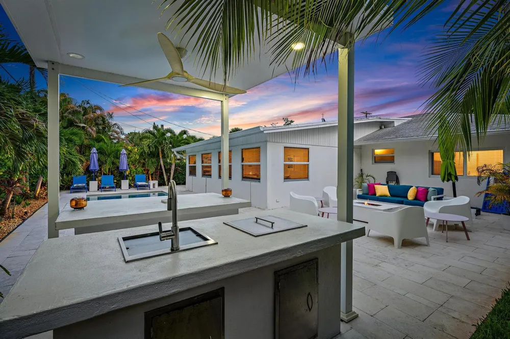 570 DOVER ROAD Tequesta, FL 33469