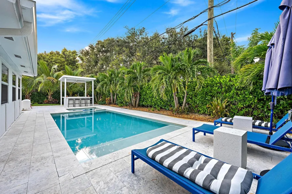 570 DOVER ROAD Tequesta, FL 33469