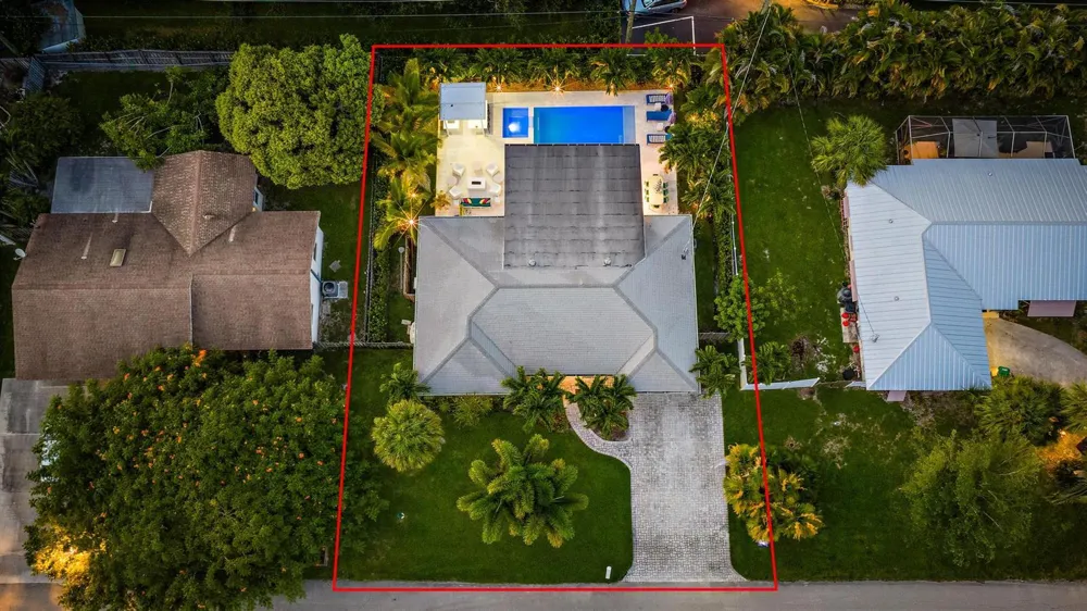 570 DOVER ROAD Tequesta, FL 33469