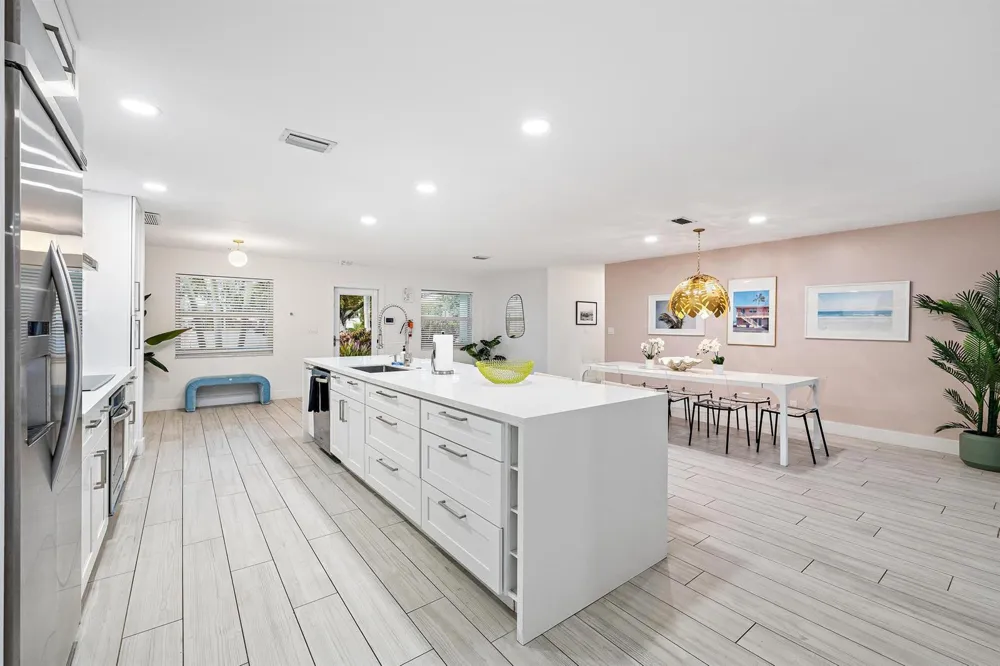 570 DOVER ROAD Tequesta, FL 33469