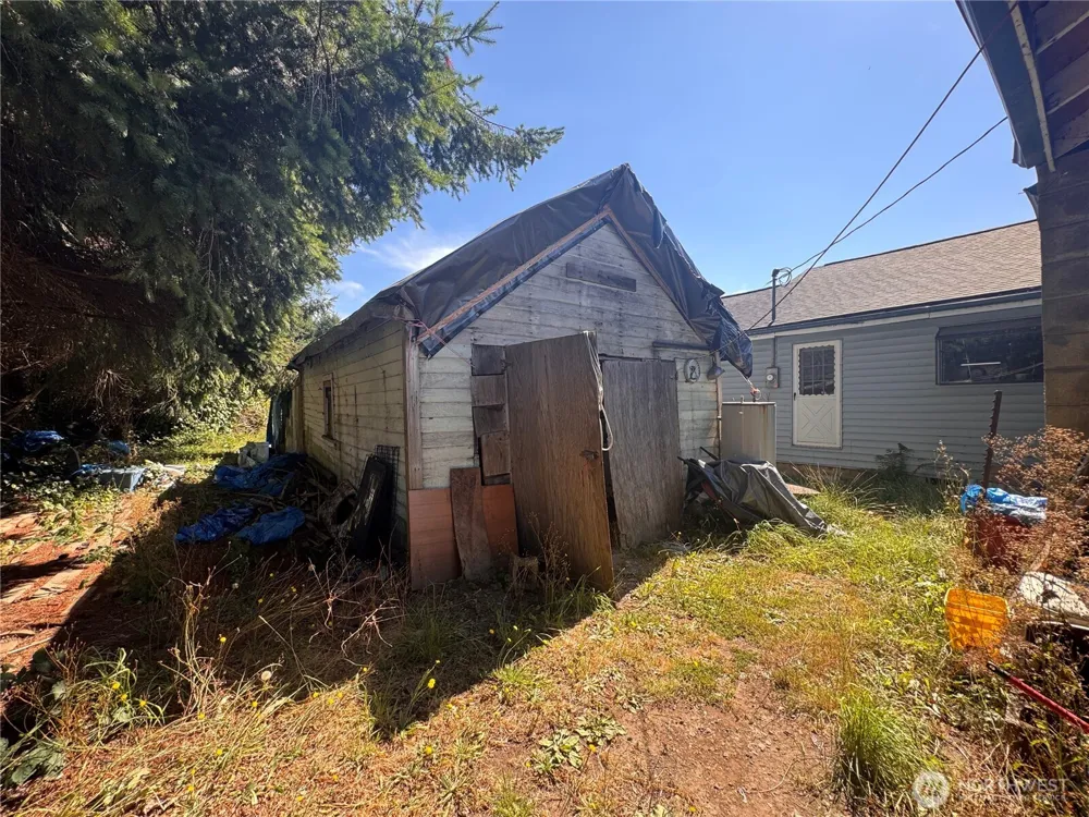 762 Elochoman Valley Road Cathlamet, WA 98612