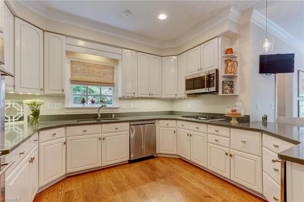 1912 Pembroke Road Greensboro, NC 27408
