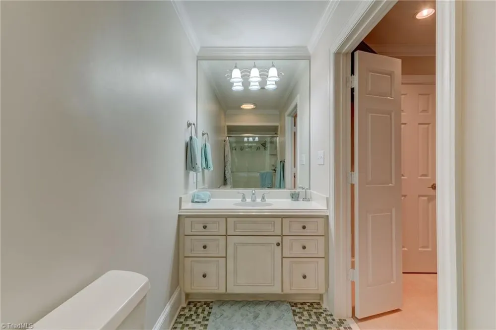 1912 Pembroke Road Greensboro, NC 27408
