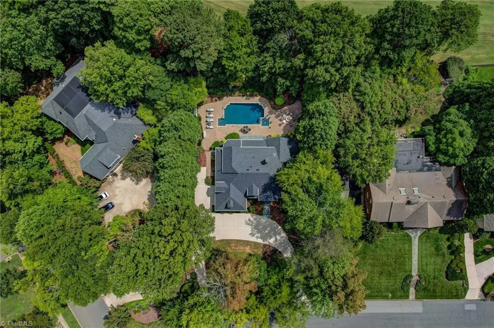 1912 Pembroke Road Greensboro, NC 27408