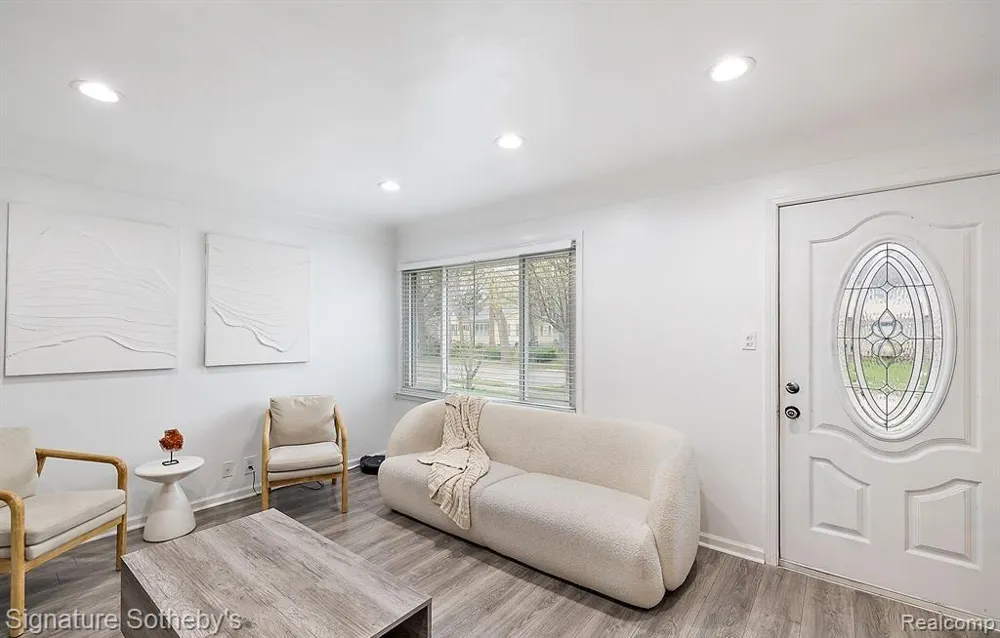 3128 Harvard Road Royal Oak City, MI 48073