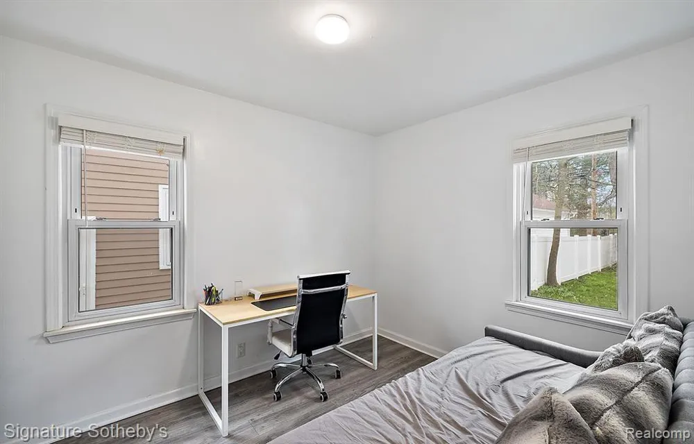 3128 Harvard Road Royal Oak City, MI 48073