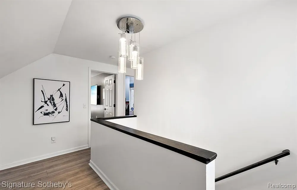 3128 Harvard Road Royal Oak City, MI 48073