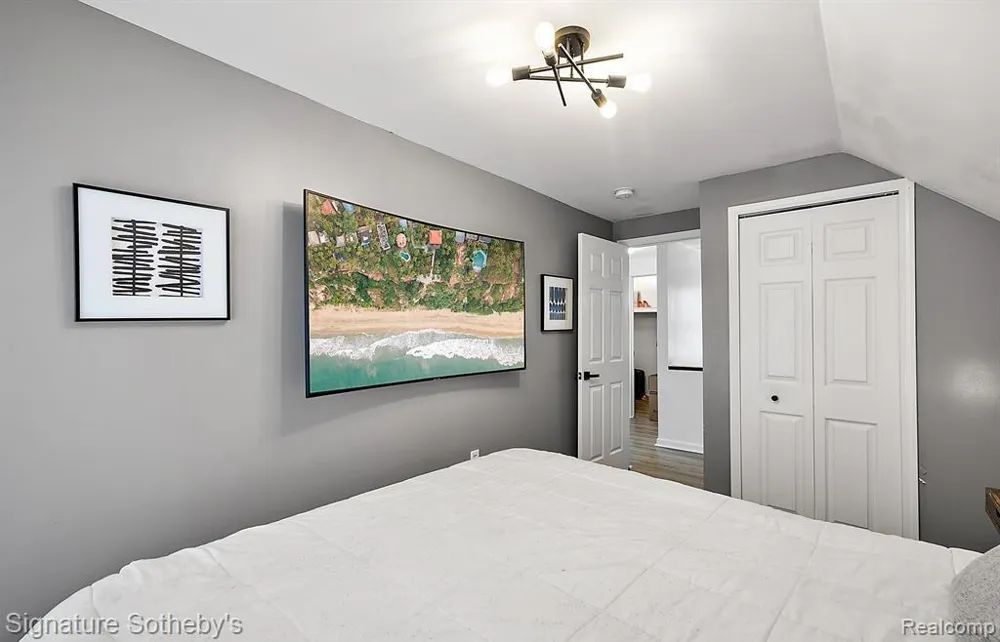3128 Harvard Road Royal Oak City, MI 48073