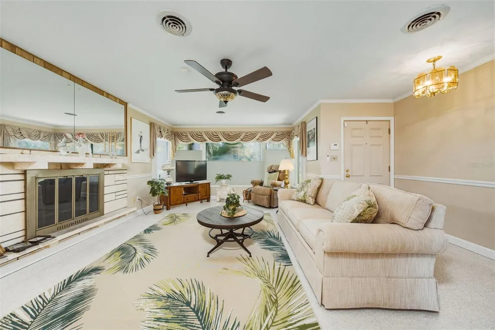 133 HOLLY AVENUE Sarasota, FL 34243