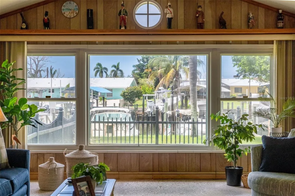133 HOLLY AVENUE Sarasota, FL 34243