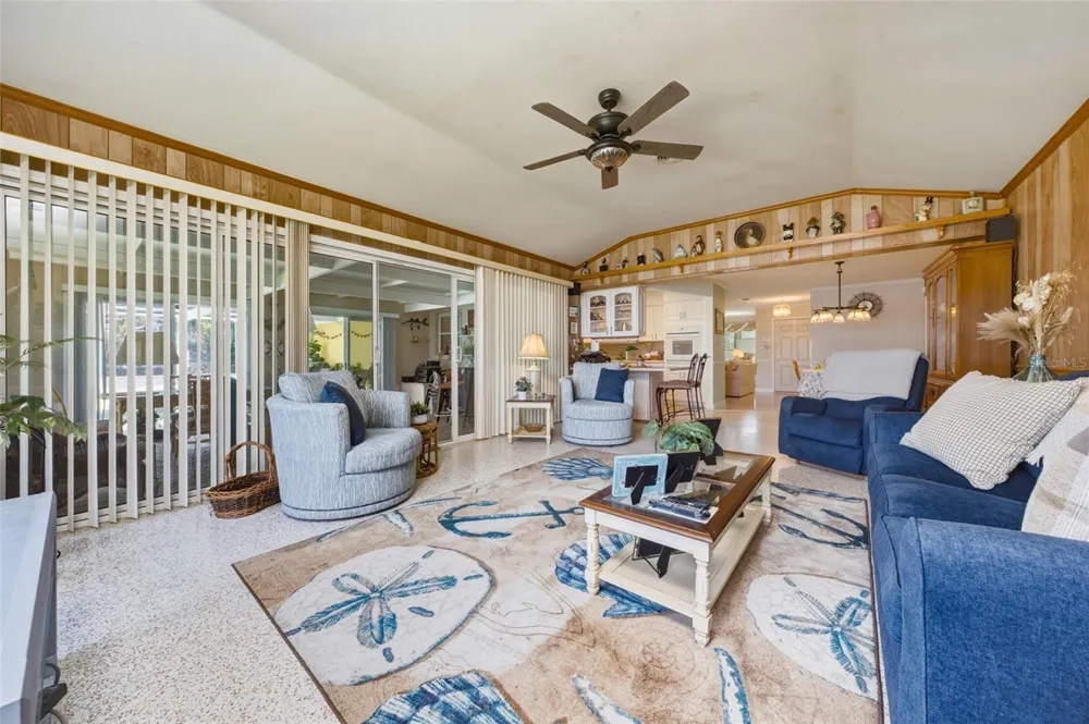 133 HOLLY AVENUE Sarasota, FL 34243