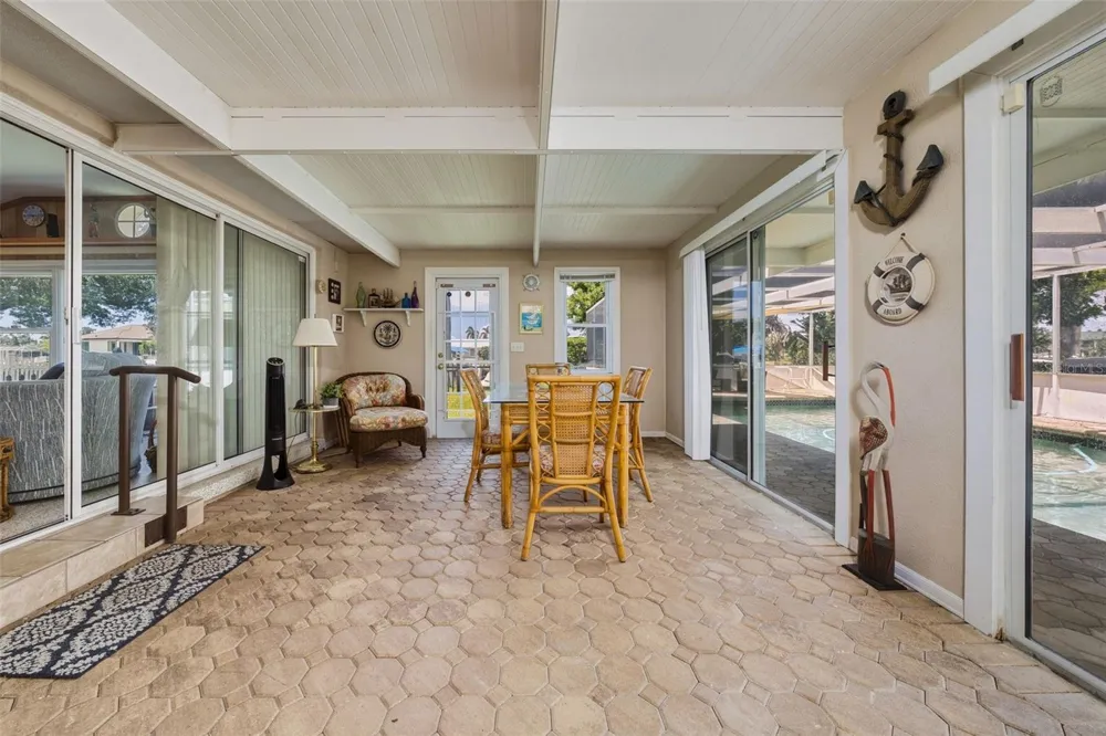 133 HOLLY AVENUE Sarasota, FL 34243