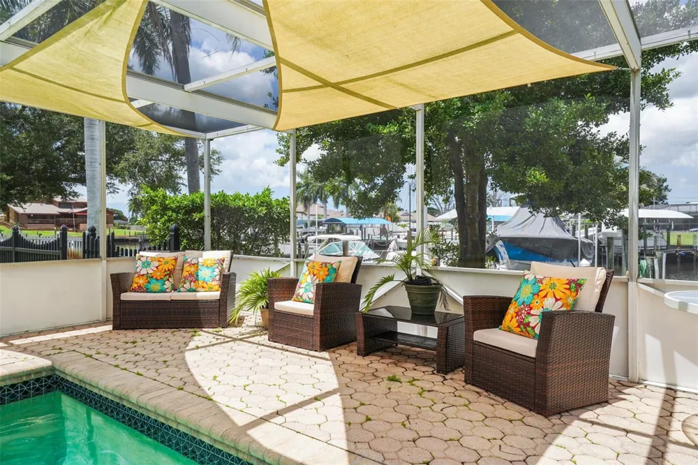 133 HOLLY AVENUE Sarasota, FL 34243