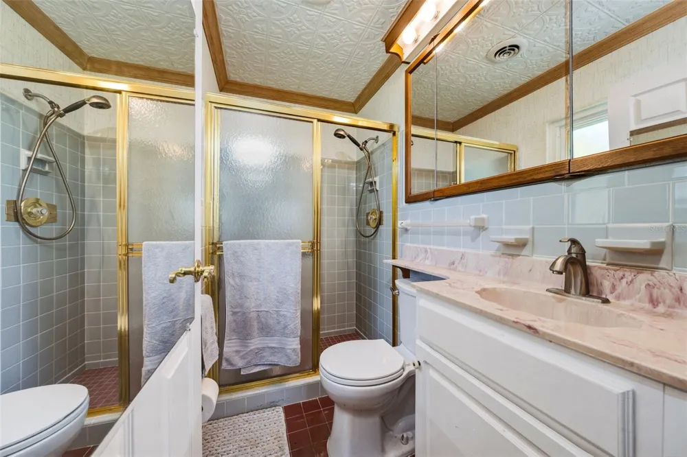 133 HOLLY AVENUE Sarasota, FL 34243