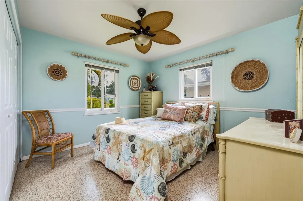 133 HOLLY AVENUE Sarasota, FL 34243