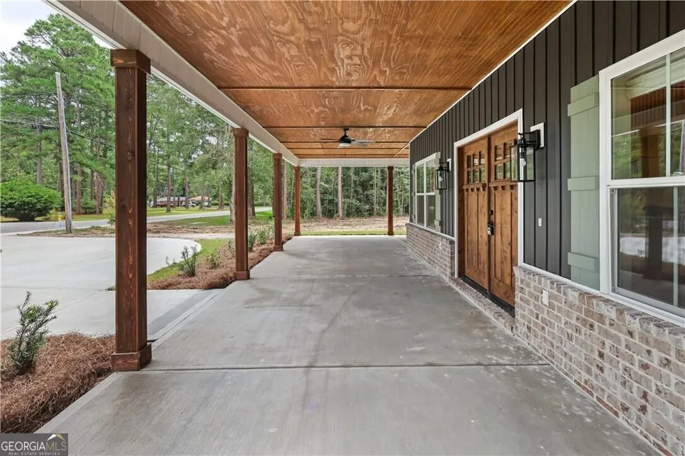 406 S Ash ST Springfield, GA 31329