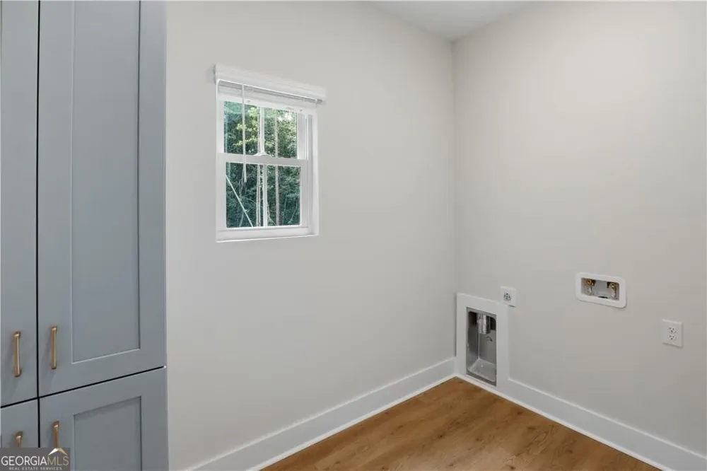 406 S Ash ST Springfield, GA 31329