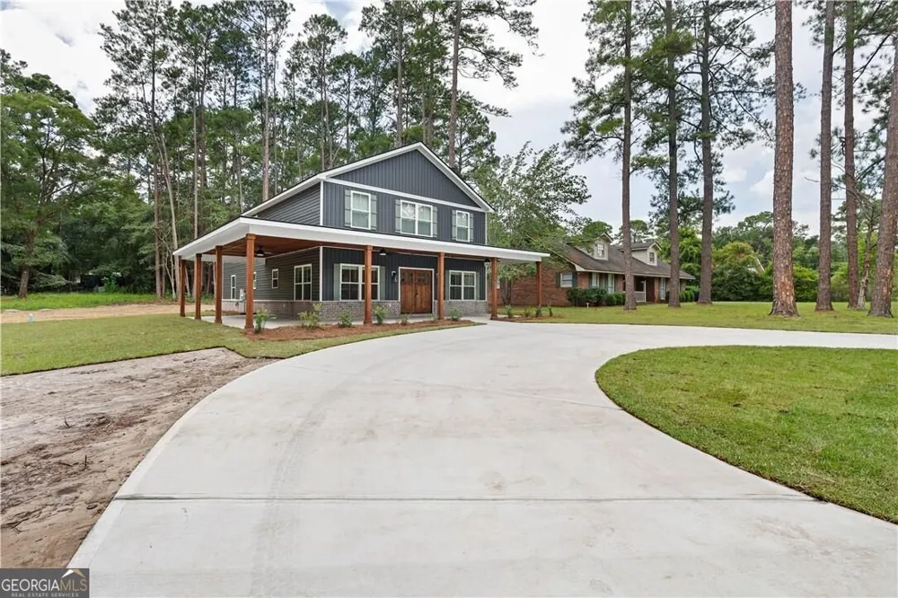 406 S Ash ST Springfield, GA 31329