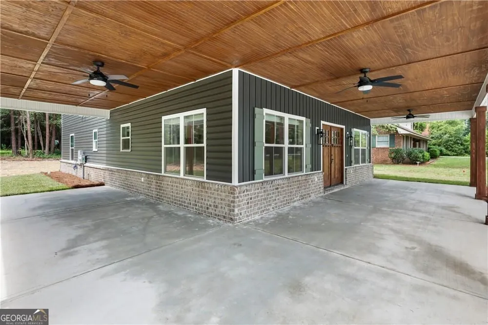 406 S Ash ST Springfield, GA 31329