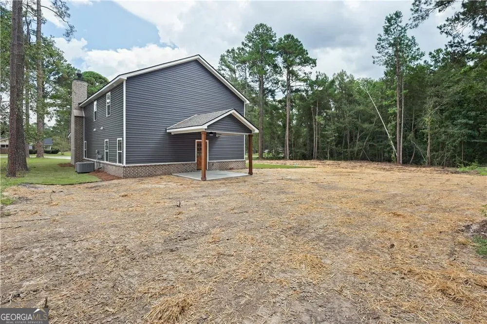 406 S Ash ST Springfield, GA 31329