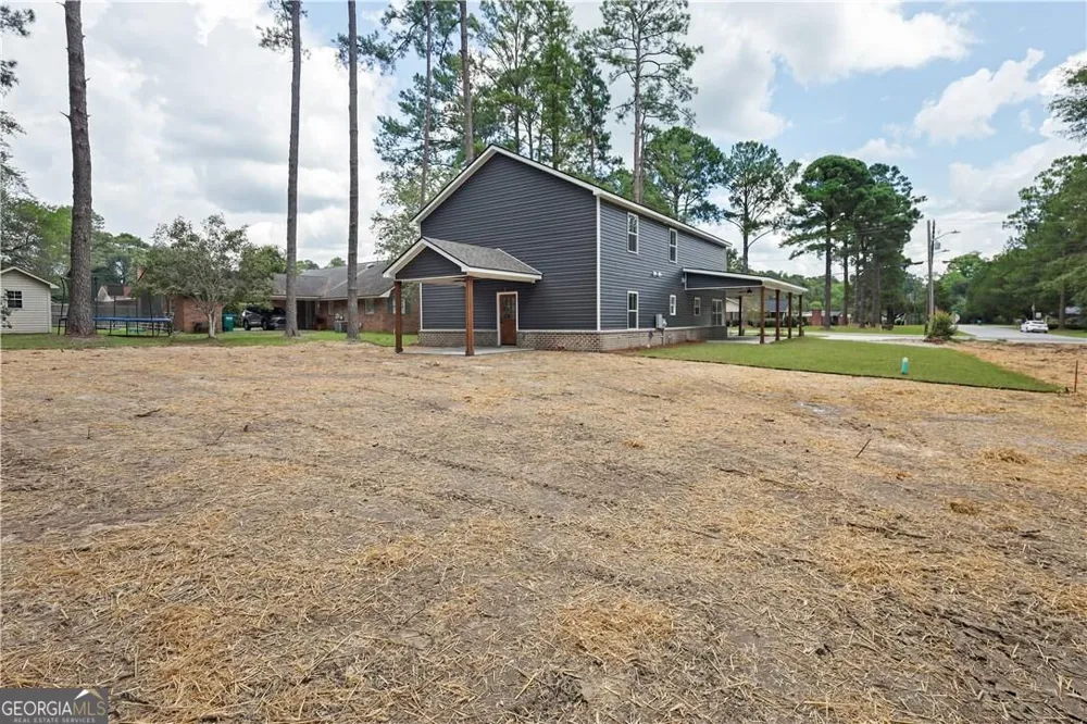 406 S Ash ST Springfield, GA 31329