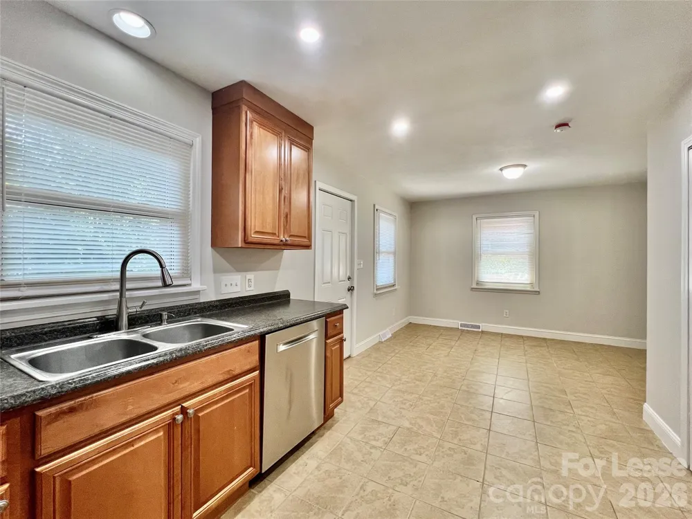 323 Frank Drive Charlotte, NC 28215