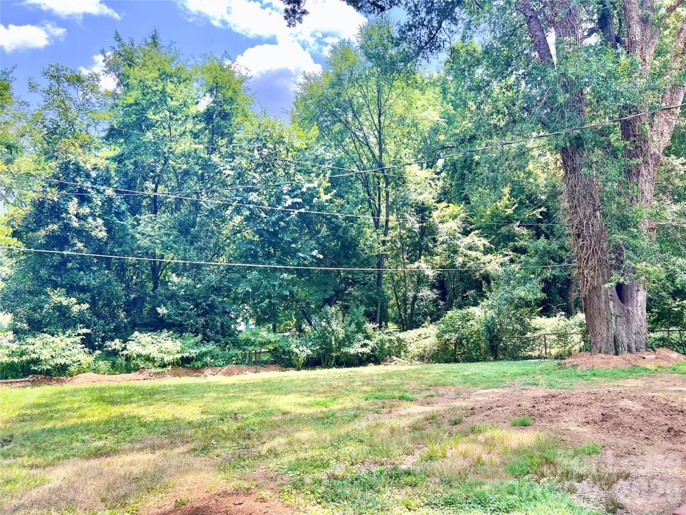 323 Frank Drive Charlotte, NC 28215