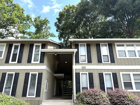 5153 Roswell Road #2