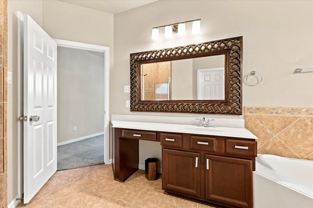 457 Bristol Street Roanoke, TX 76262