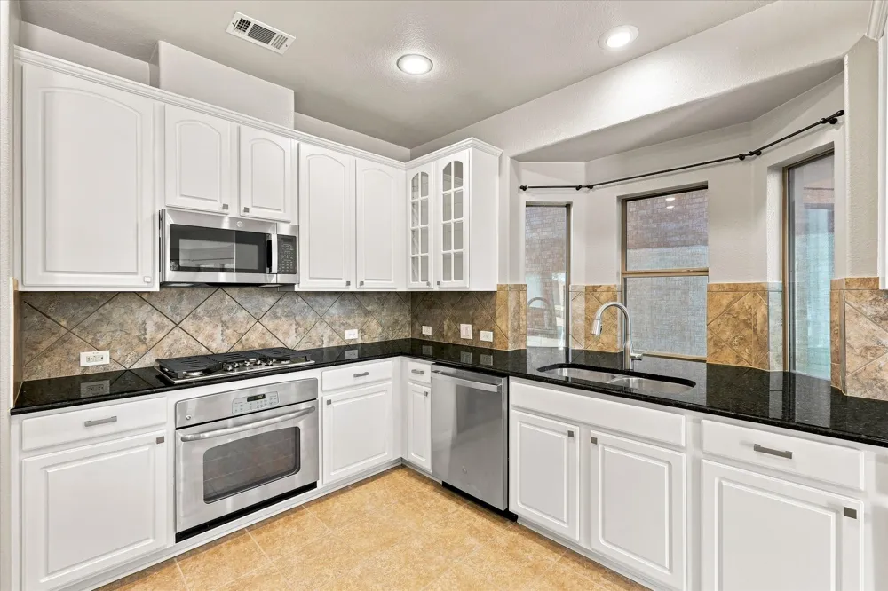 457 Bristol Street Roanoke, TX 76262