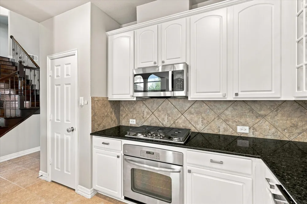 457 Bristol Street Roanoke, TX 76262