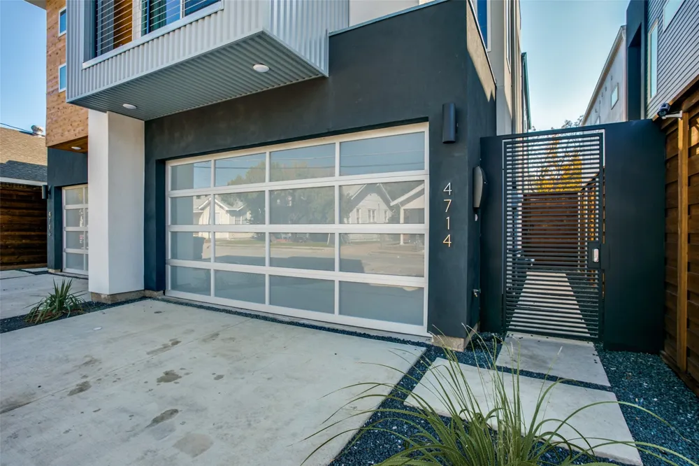 4714 Manett Street Dallas, TX 75204